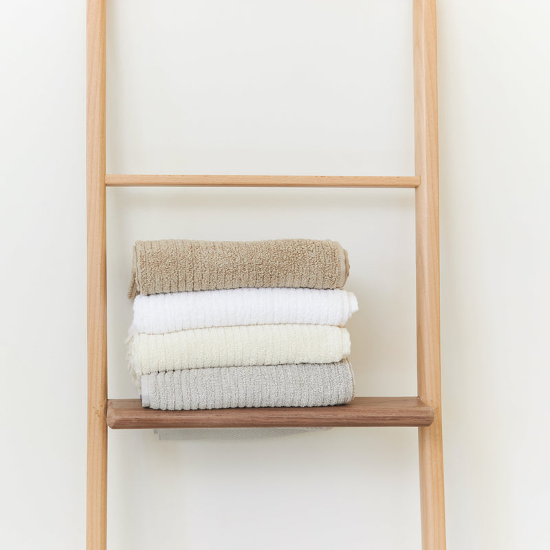 Towel ladder with shelves sale